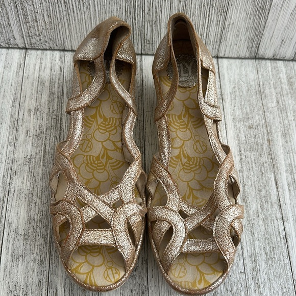 Fly London Yadify Gold Cut Out Leather
Platform Wedge Sandal - Picture 8 of 10